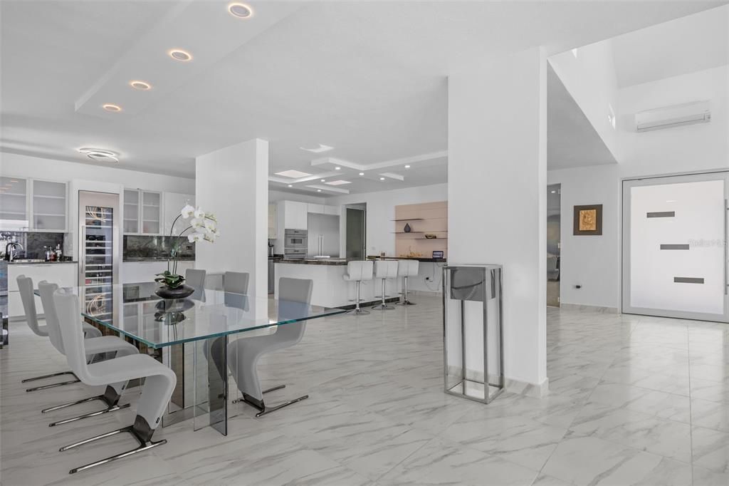 待售: $5,500,000 (4 贝兹, 4 浴室, 4200 平方英尺)