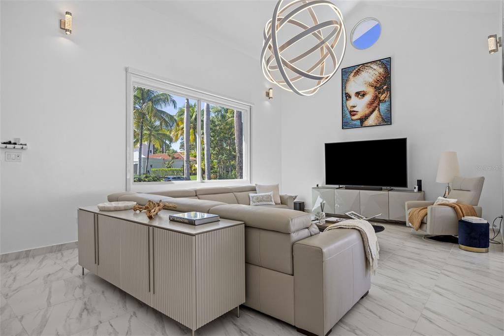 待售: $5,500,000 (4 贝兹, 4 浴室, 4200 平方英尺)