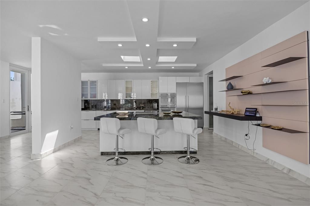 待售: $5,500,000 (4 贝兹, 4 浴室, 4200 平方英尺)