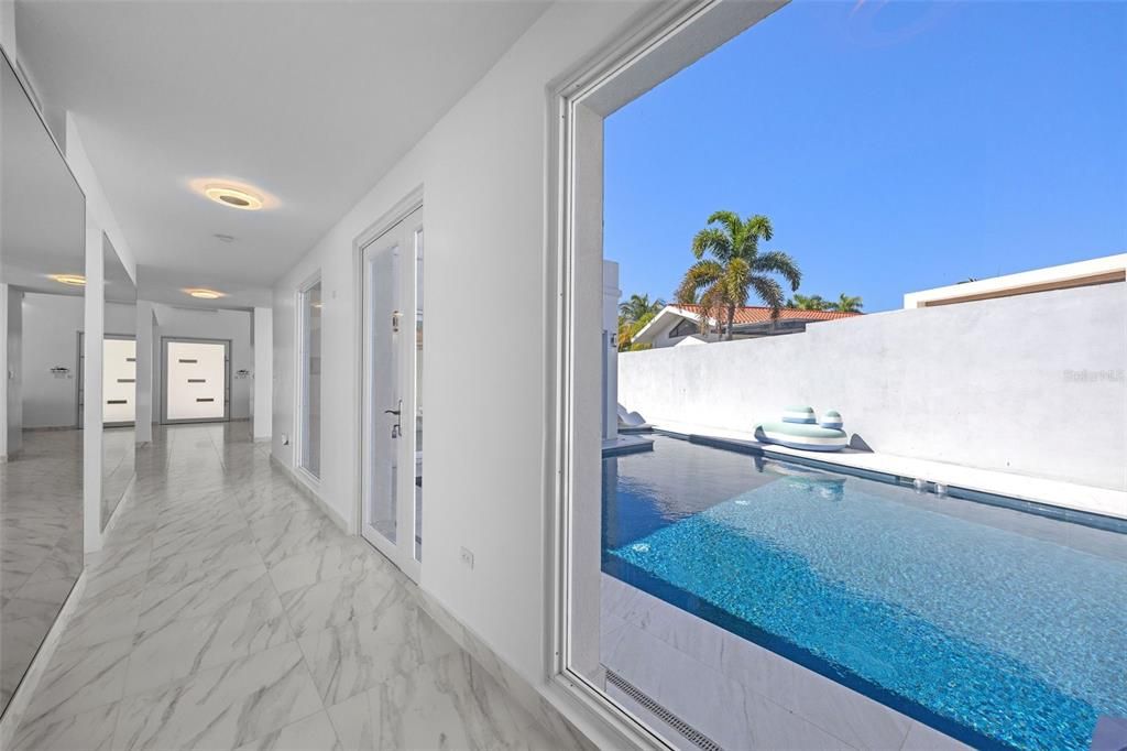 待售: $5,500,000 (4 贝兹, 4 浴室, 4200 平方英尺)