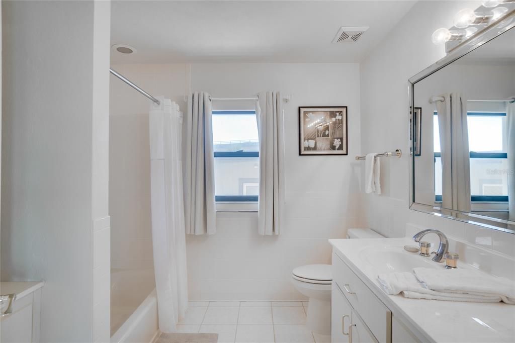 For Sale: $1,699,000 (3 beds, 3 baths, 3574 Square Feet)