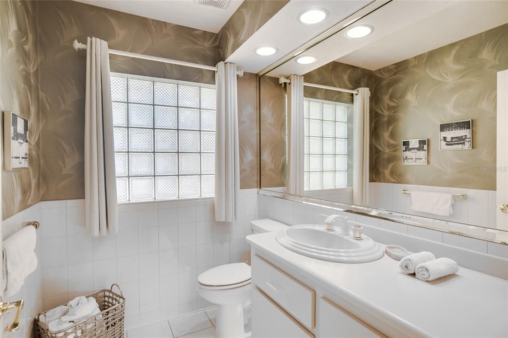 For Sale: $1,699,000 (3 beds, 3 baths, 3574 Square Feet)