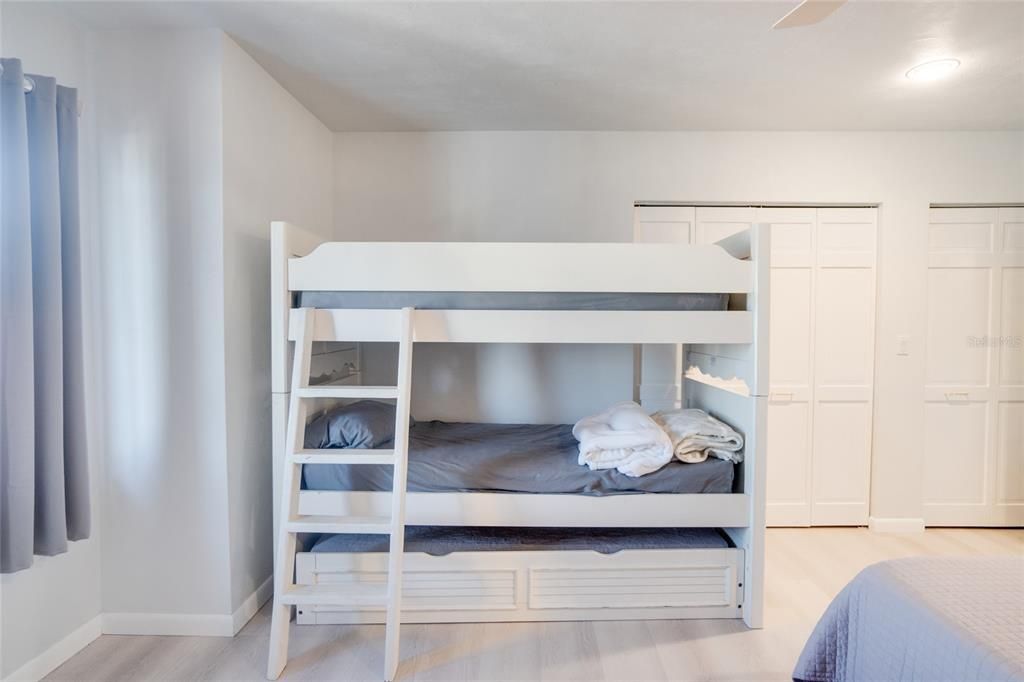 For Sale: $1,699,000 (3 beds, 3 baths, 3574 Square Feet)