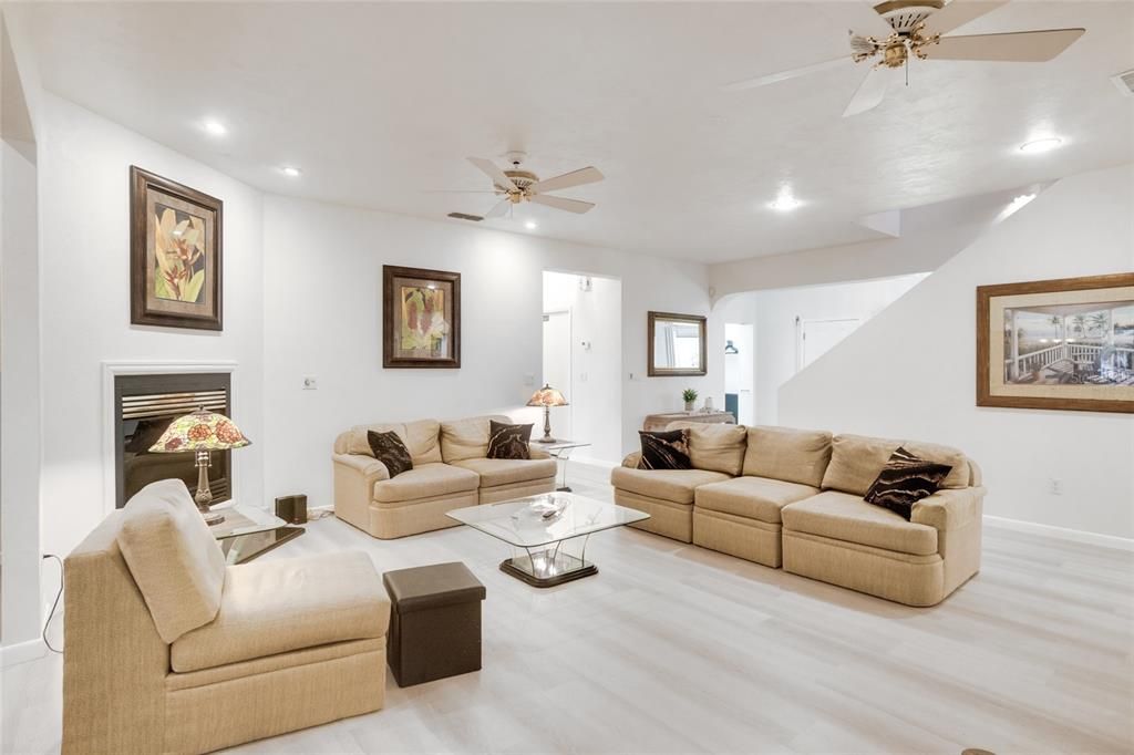 For Sale: $1,699,000 (3 beds, 3 baths, 3574 Square Feet)