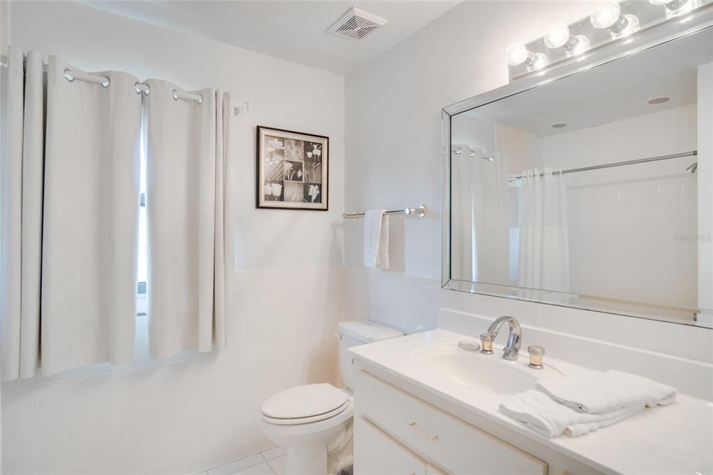 For Sale: $1,699,000 (3 beds, 3 baths, 3574 Square Feet)