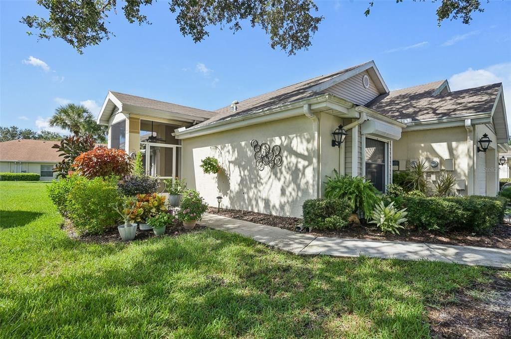 For Sale: $234,000 (2 beds, 2 baths, 1313 Square Feet)