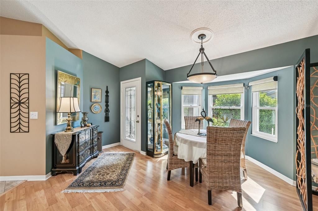 For Sale: $234,000 (2 beds, 2 baths, 1313 Square Feet)