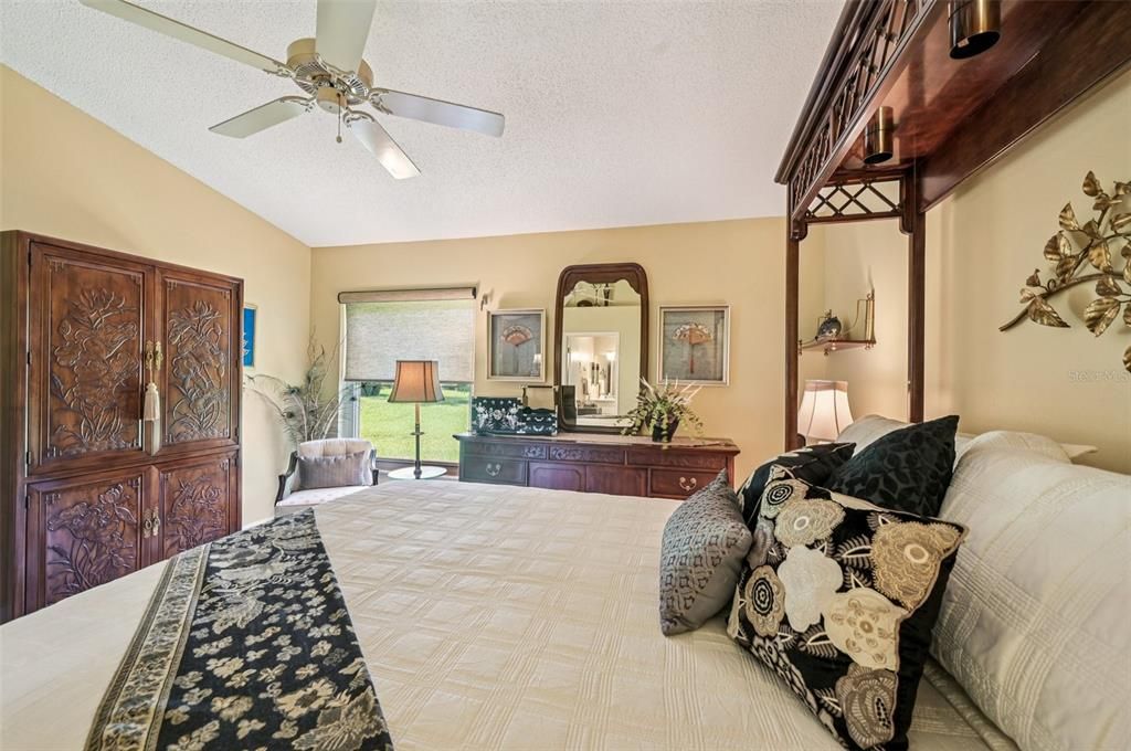 For Sale: $234,000 (2 beds, 2 baths, 1313 Square Feet)