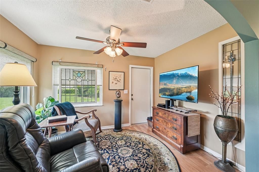 For Sale: $234,000 (2 beds, 2 baths, 1313 Square Feet)