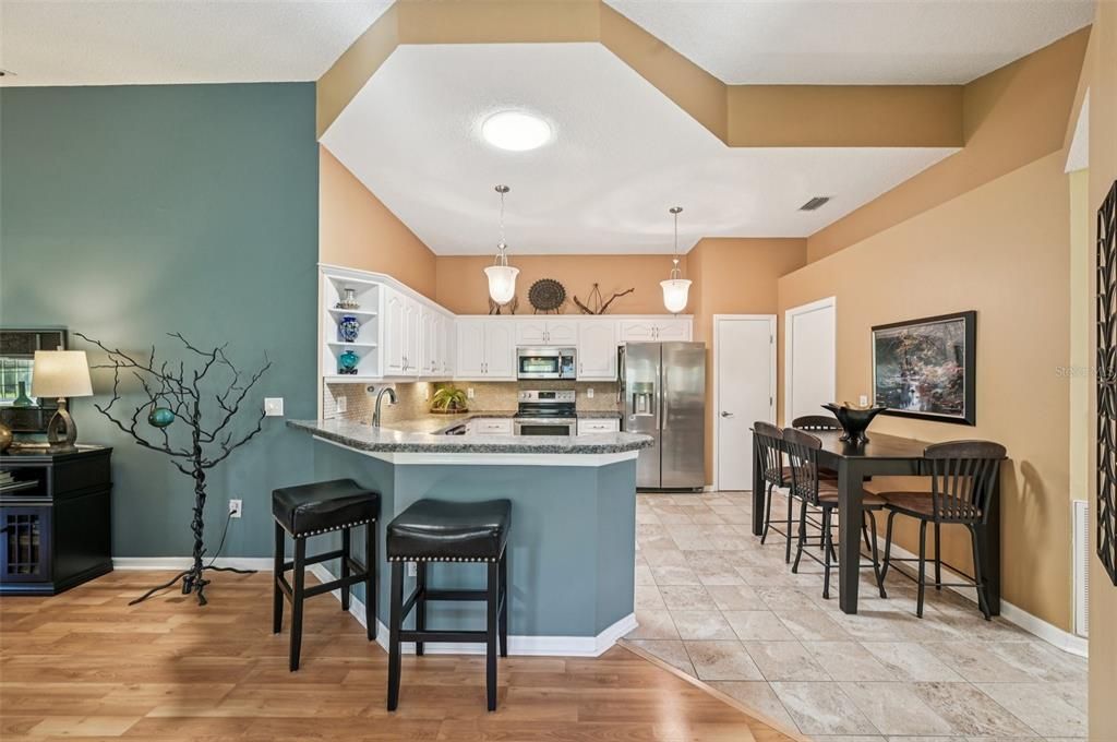 For Sale: $234,000 (2 beds, 2 baths, 1313 Square Feet)