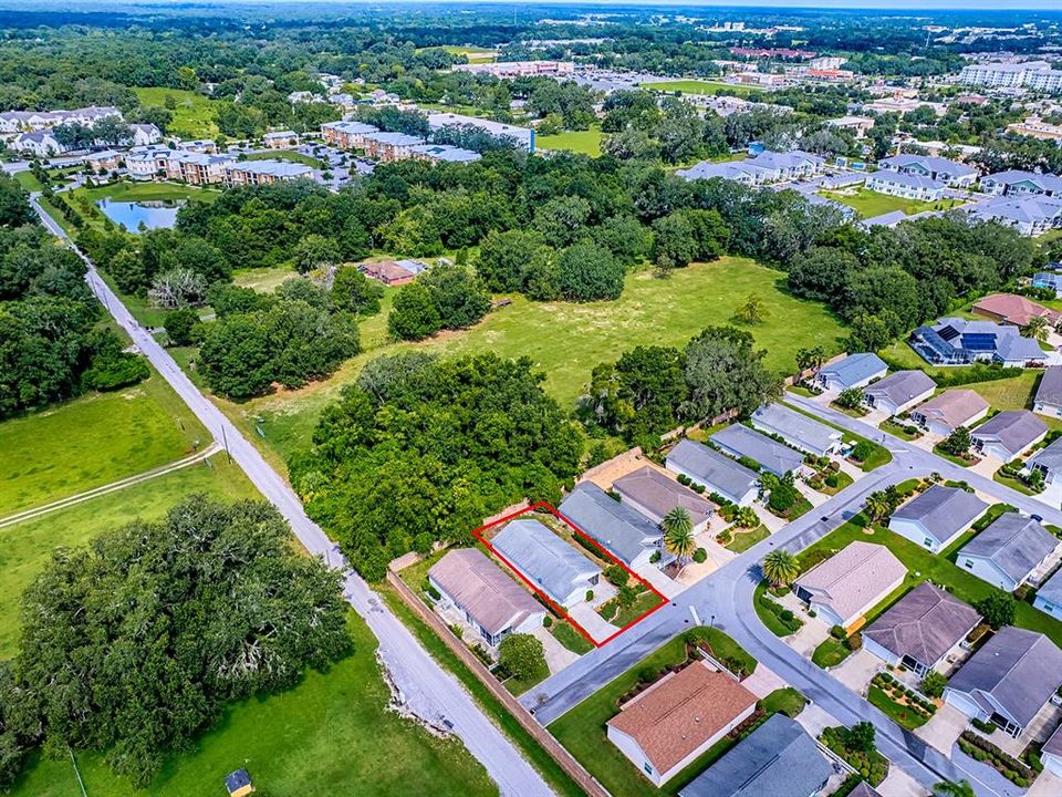 合同活跃: $275,000 (2 贝兹, 2 浴室, 1156 平方英尺)