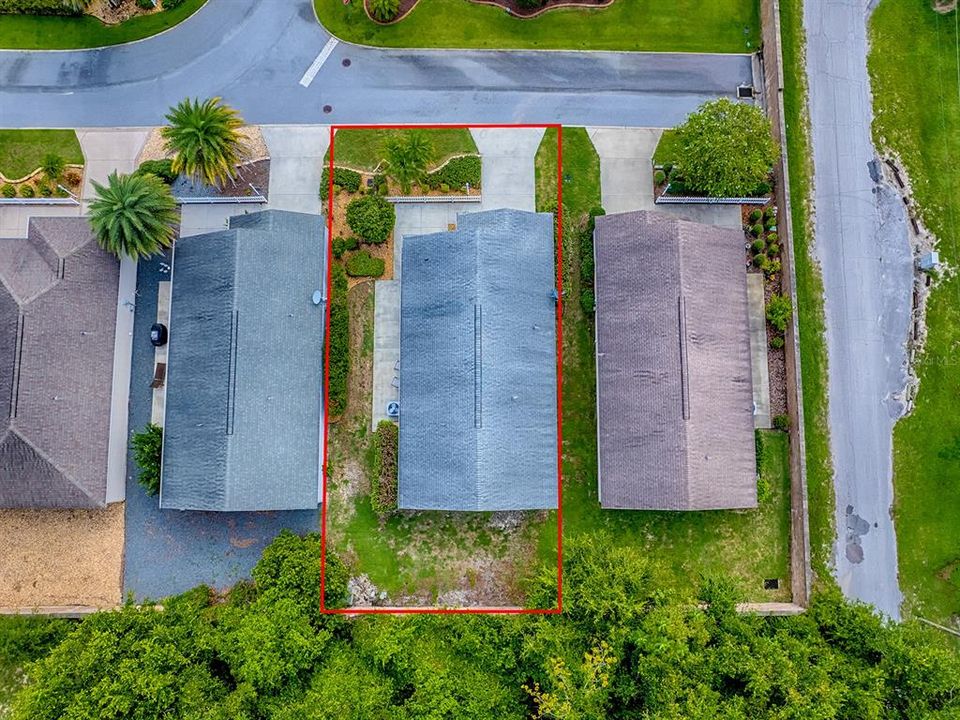 合同活跃: $275,000 (2 贝兹, 2 浴室, 1156 平方英尺)