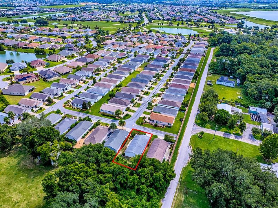 合同活跃: $275,000 (2 贝兹, 2 浴室, 1156 平方英尺)