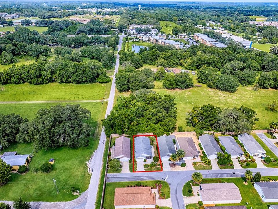 合同活跃: $275,000 (2 贝兹, 2 浴室, 1156 平方英尺)