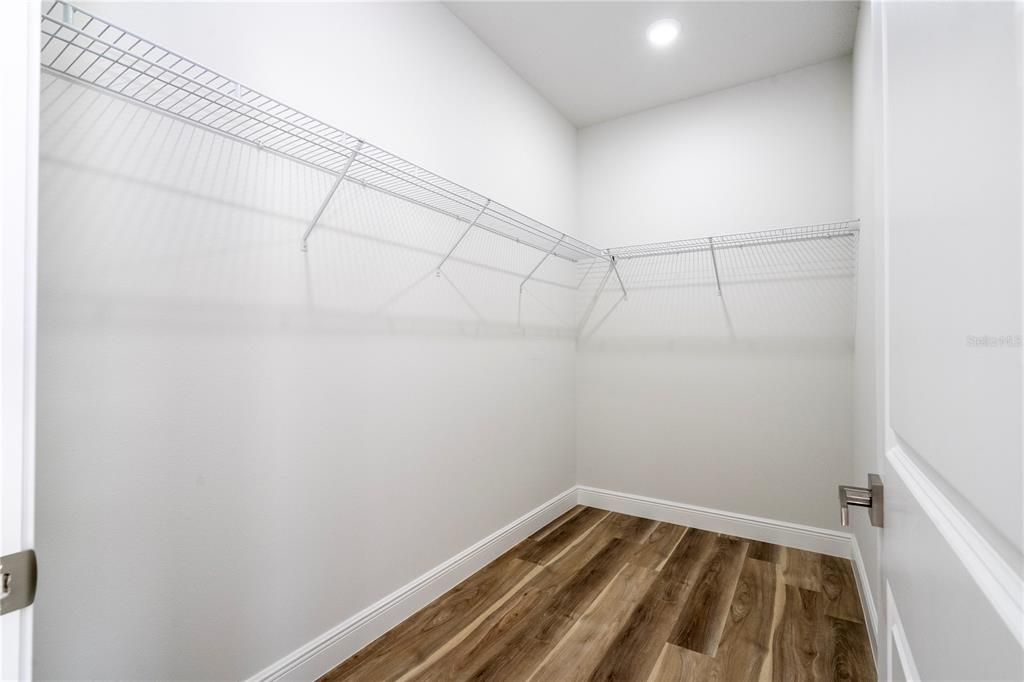 待售: $334,900 (4 贝兹, 3 浴室, 1949 平方英尺)