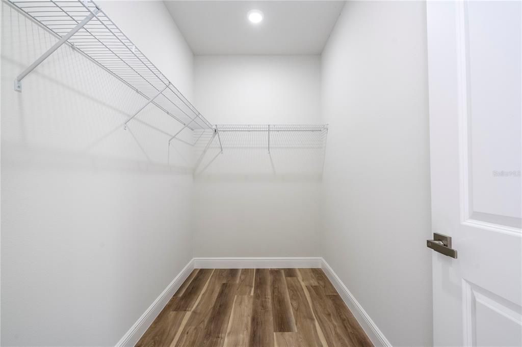 待售: $334,900 (4 贝兹, 3 浴室, 1949 平方英尺)