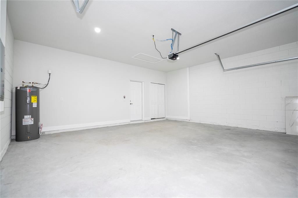 待售: $334,900 (4 贝兹, 3 浴室, 1949 平方英尺)