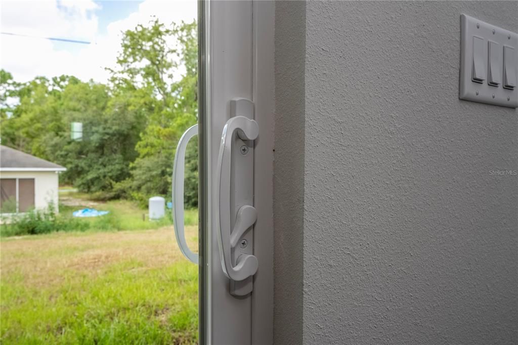 待售: $334,900 (4 贝兹, 3 浴室, 1949 平方英尺)