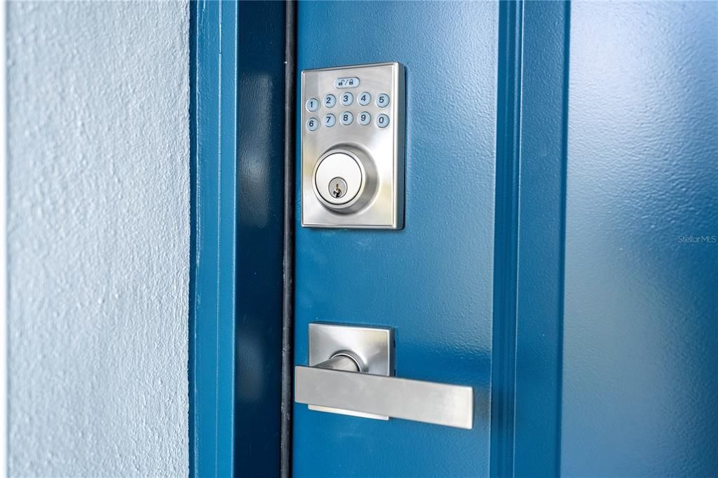 待售: $334,900 (4 贝兹, 3 浴室, 1949 平方英尺)