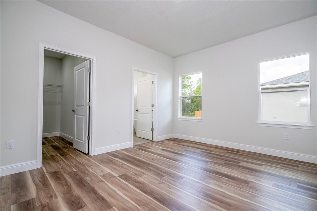 待售: $334,900 (4 贝兹, 3 浴室, 1949 平方英尺)