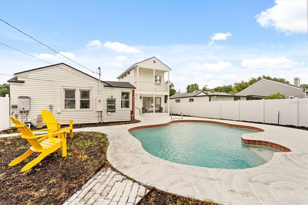 For Sale: $899,000 (4 beds, 3 baths, 2460 Square Feet)