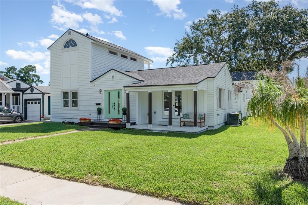 For Sale: $899,000 (4 beds, 3 baths, 2460 Square Feet)