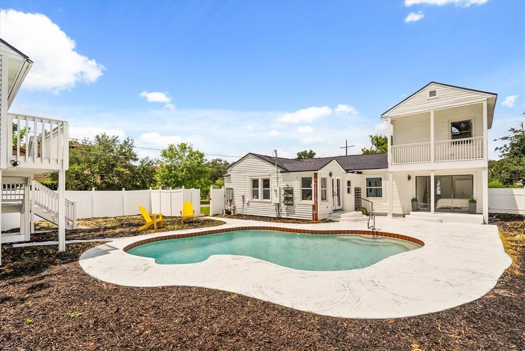 For Sale: $899,000 (4 beds, 3 baths, 2460 Square Feet)