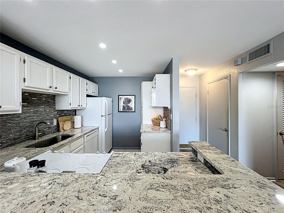 Activo con contrato: $227,000 (1 camas, 1 baños, 751 Pies cuadrados)