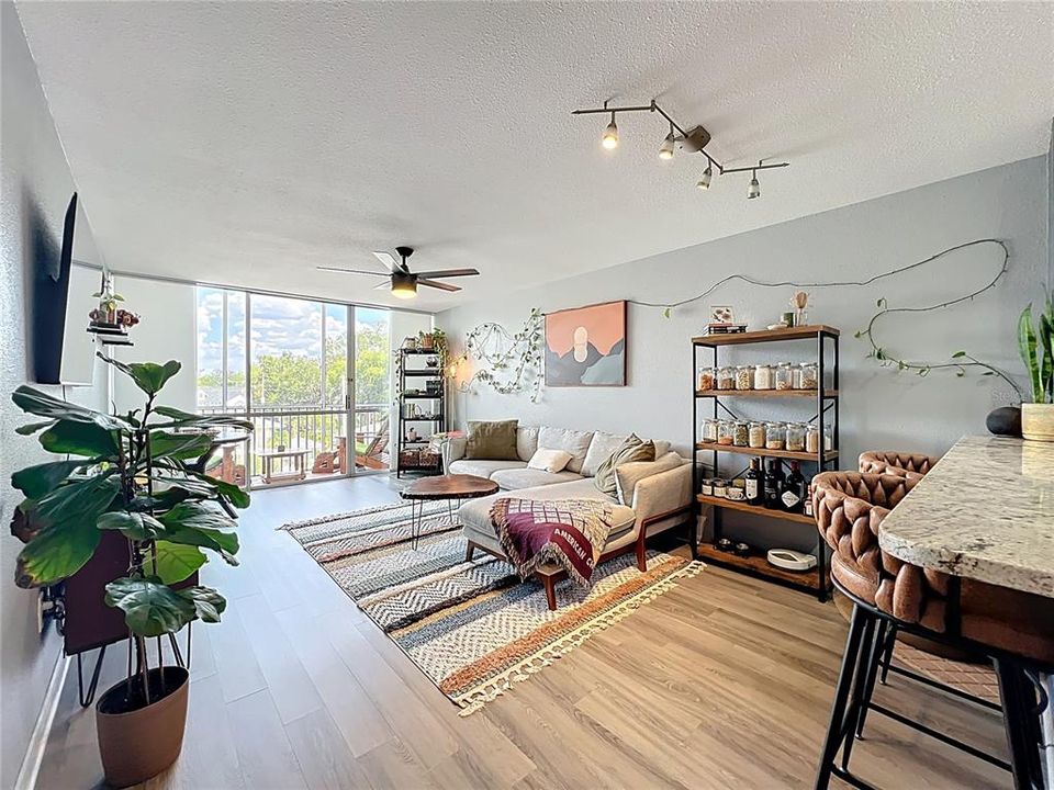 Activo con contrato: $227,000 (1 camas, 1 baños, 751 Pies cuadrados)