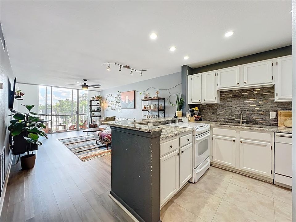 Activo con contrato: $227,000 (1 camas, 1 baños, 751 Pies cuadrados)