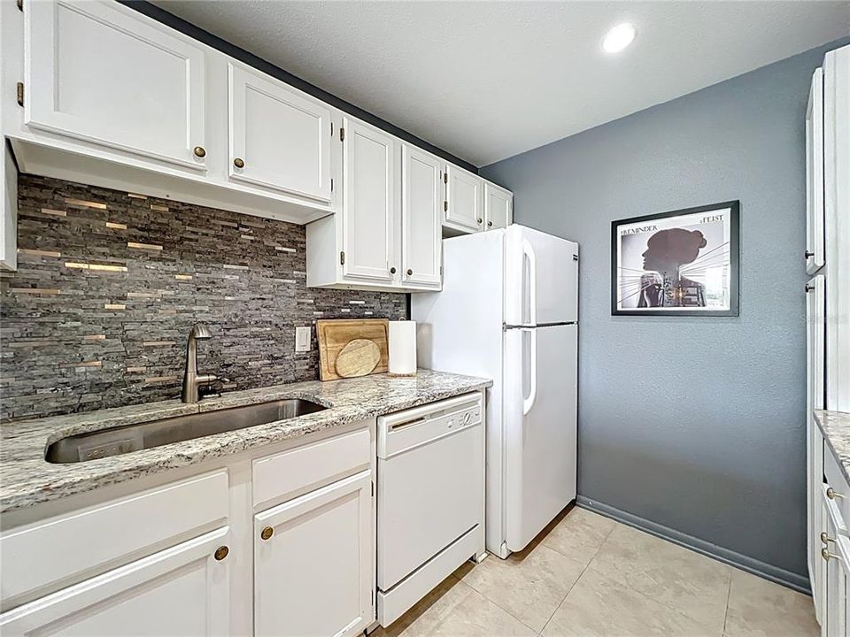 Activo con contrato: $227,000 (1 camas, 1 baños, 751 Pies cuadrados)