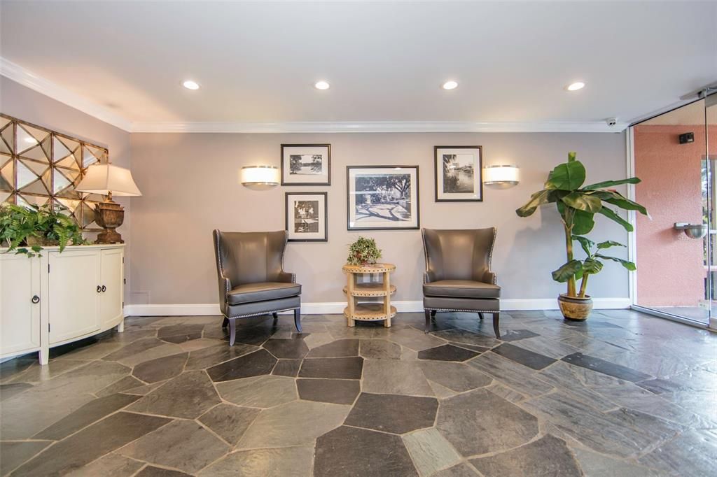 Activo con contrato: $227,000 (1 camas, 1 baños, 751 Pies cuadrados)