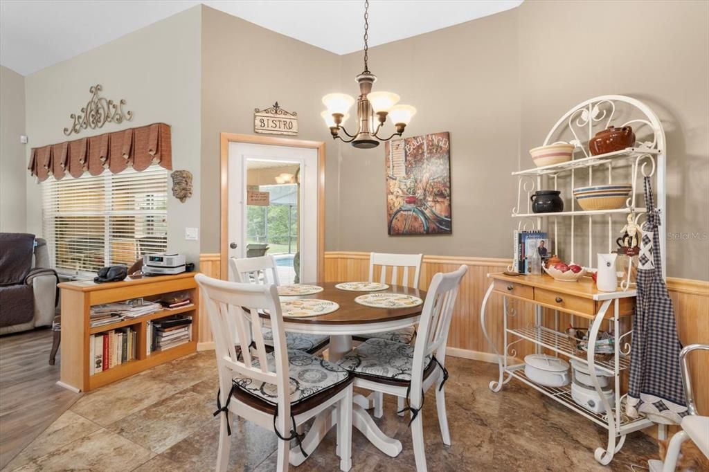 For Sale: $392,000 (3 beds, 2 baths, 1812 Square Feet)