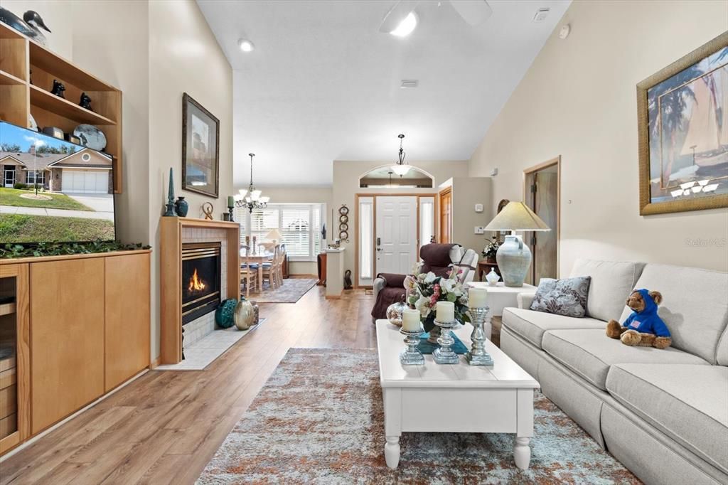 For Sale: $392,000 (3 beds, 2 baths, 1812 Square Feet)