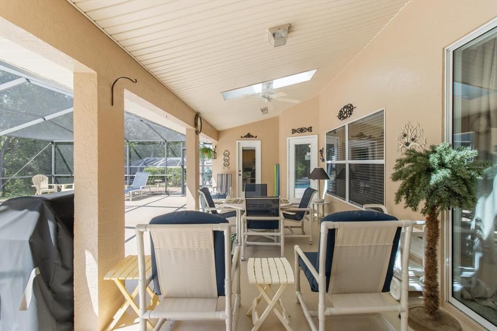 For Sale: $392,000 (3 beds, 2 baths, 1812 Square Feet)