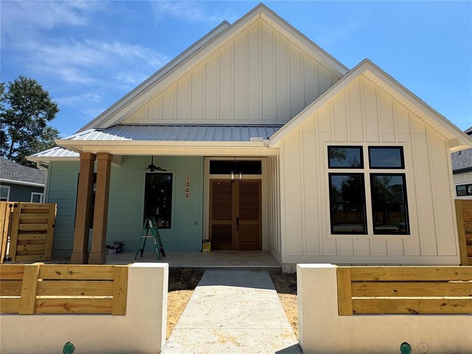 Recently Sold: $1,008,210 (4 beds, 4 baths, 2318 Square Feet)