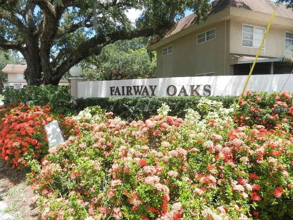 Active With Contract: $1,550 (2 beds, 1 baths, 936 Square Feet)