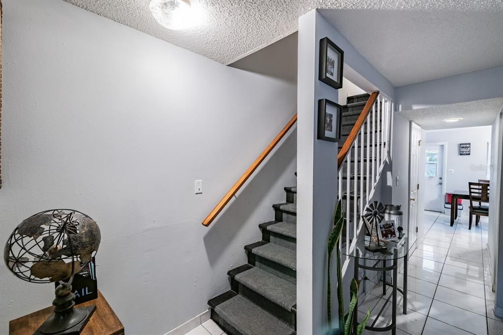 Active With Contract: $1,550 (2 beds, 1 baths, 936 Square Feet)