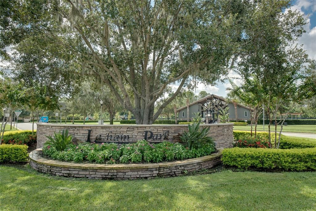 合同活跃: $535,000 (3 贝兹, 2 浴室, 2218 平方英尺)