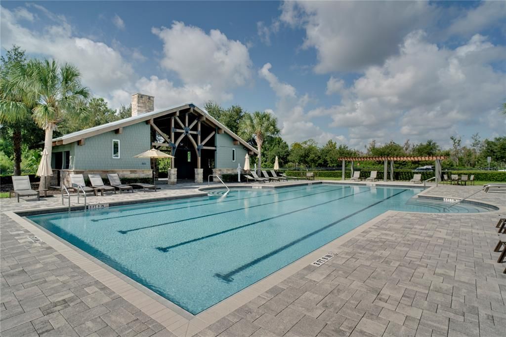 合同活跃: $535,000 (3 贝兹, 2 浴室, 2218 平方英尺)