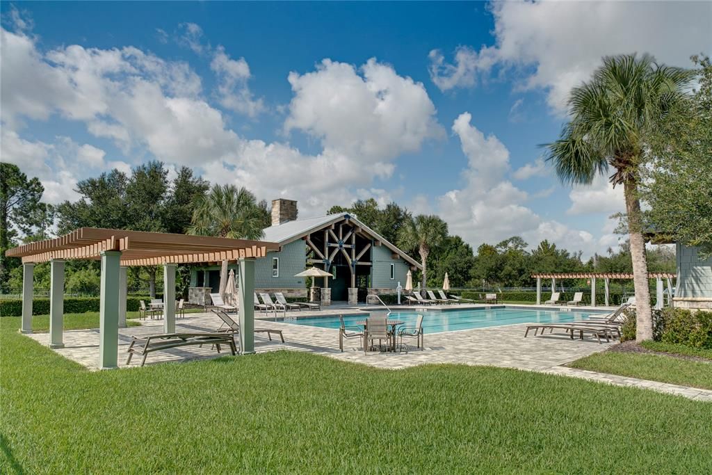 合同活跃: $535,000 (3 贝兹, 2 浴室, 2218 平方英尺)