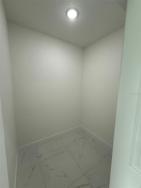 出租: $2,000 (3 贝兹, 2 浴室, 1361 平方英尺)