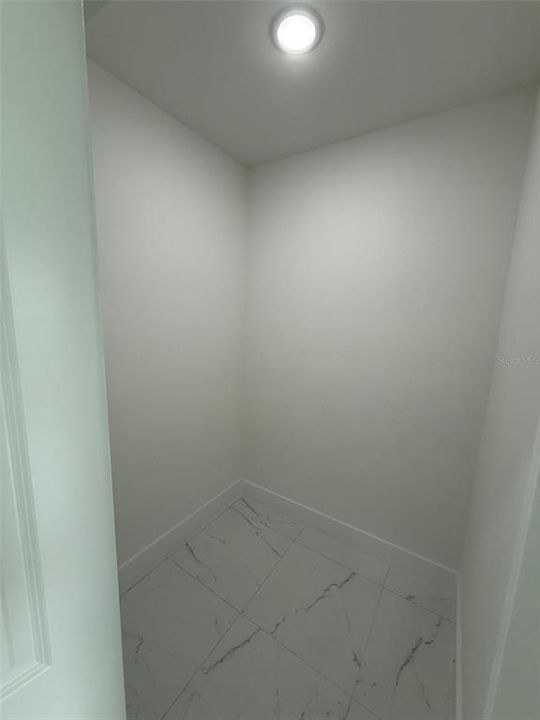 出租: $2,000 (3 贝兹, 2 浴室, 1361 平方英尺)