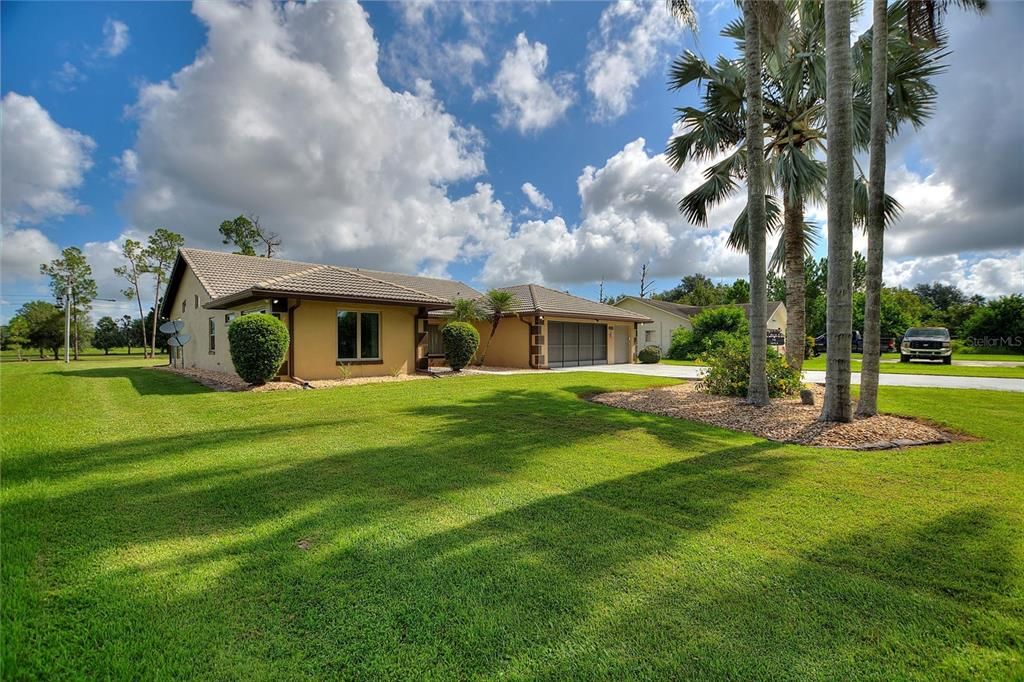 For Sale: $320,000 (3 beds, 2 baths, 2020 Square Feet)