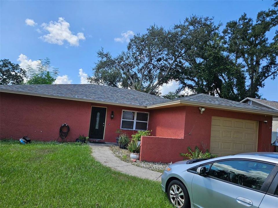 Activo con contrato: $334,900 (3 camas, 2 baños, 1188 Pies cuadrados)