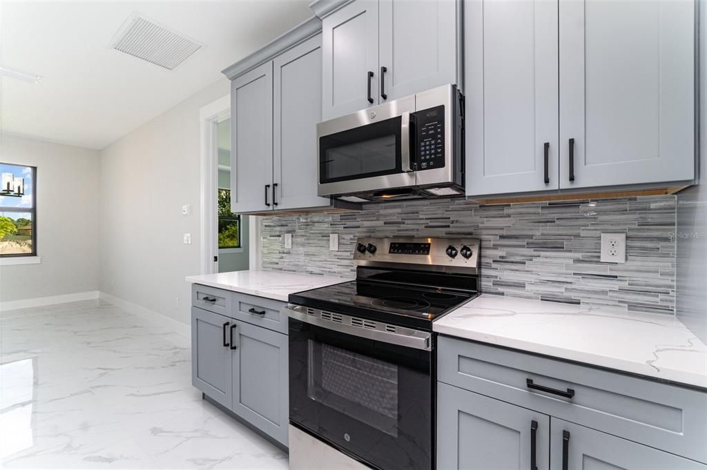 Active With Contract: $350,000 (3 beds, 2 baths, 2012 Square Feet)