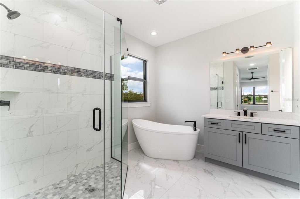 Active With Contract: $350,000 (3 beds, 2 baths, 2012 Square Feet)