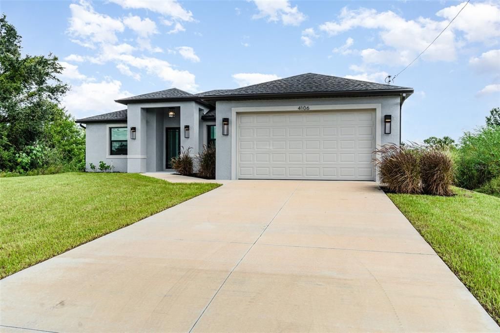 Active With Contract: $350,000 (3 beds, 2 baths, 2012 Square Feet)