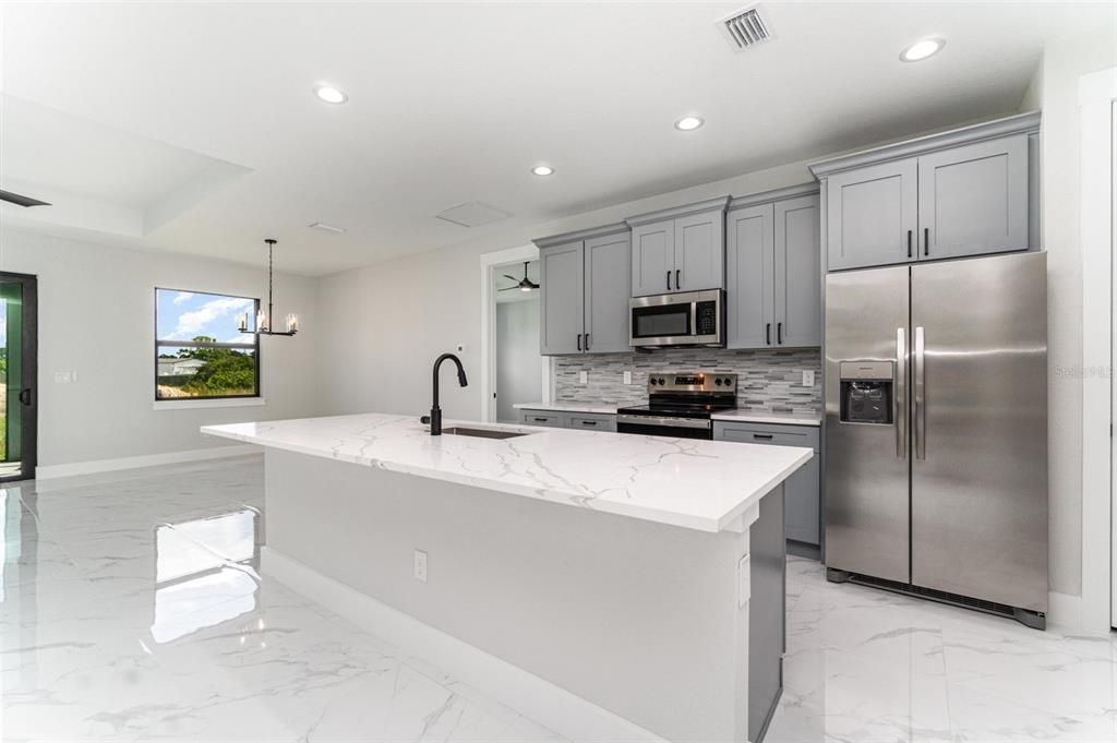 Active With Contract: $350,000 (3 beds, 2 baths, 2012 Square Feet)