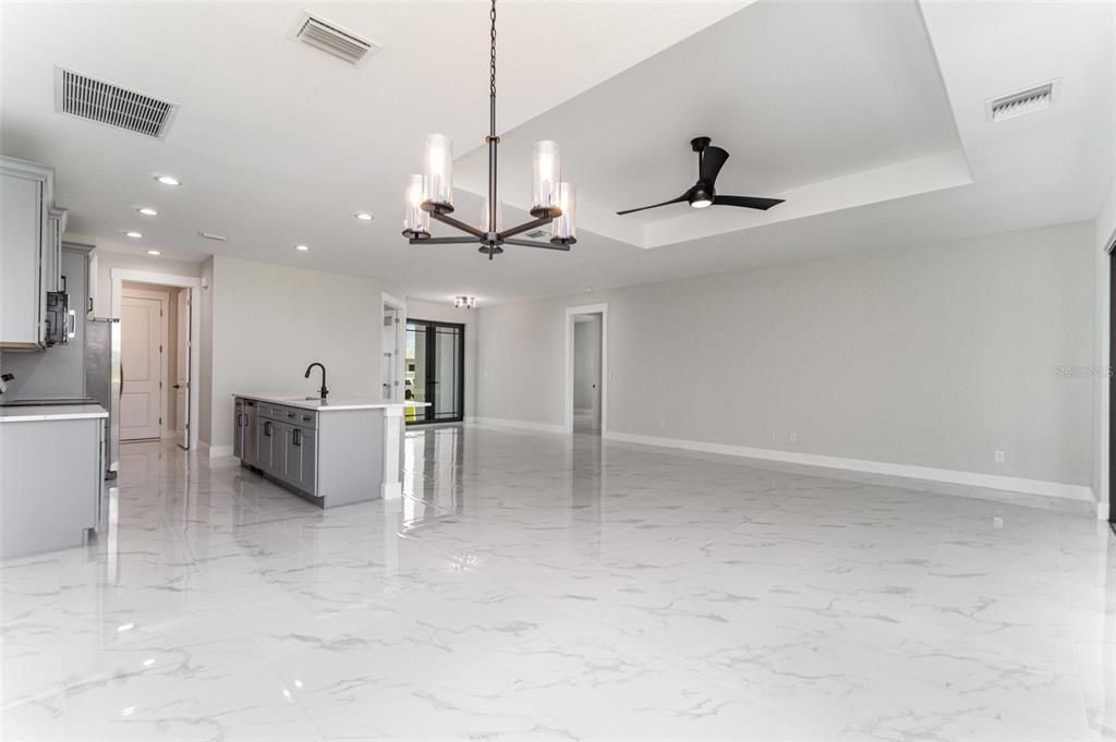 Active With Contract: $350,000 (3 beds, 2 baths, 2012 Square Feet)